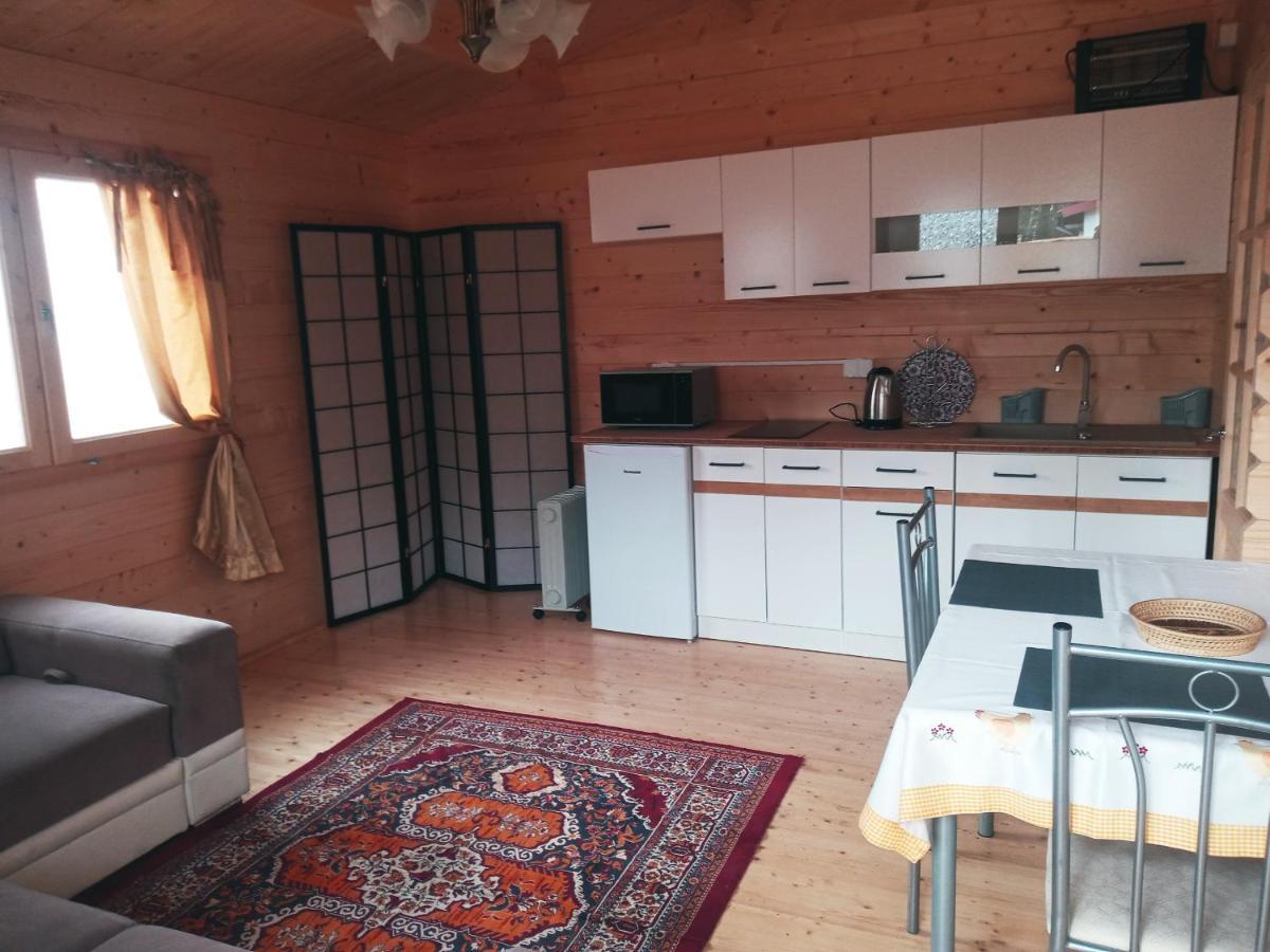 Domek Letniskowy Jolcia Ujazdowo Buitenkant foto