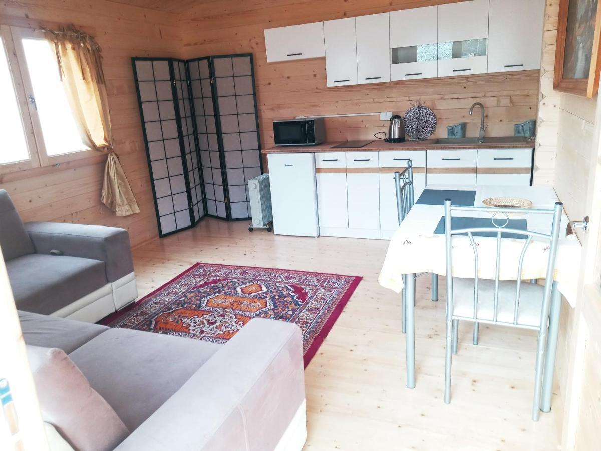 Domek Letniskowy Jolcia Ujazdowo Buitenkant foto